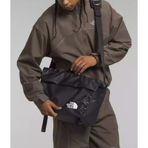 The North Face Base Camp Voyager Messenger Bag