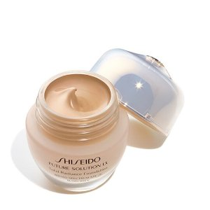 Shiseido Total Radiance Foundation SPF 20