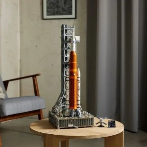 Lego NASA Artemis Space Launch System
