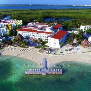 ✈ 3- or 5-Night All-Inclusive Cancun Bay Resort with Air from Travel By Jen - Cancun Bay