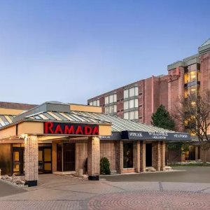 Ramada Plaza by Wyndham Niagara Falls - Niagara Falls, ON