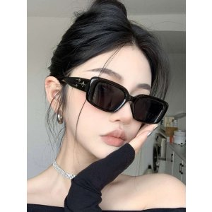 SHEIN 1pc Women's Vintage Square Frame Meteor Design Sunglasses For Street-Style Shades Beach Accessories | SHEIN USA
