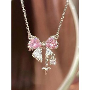 SHEIN 1pc Tassel Necklace For Women, Fashionable Collar-Bone Chain Accessory With Advanced Sense Of Design And Sweet/Cool Feel. Features A Shiny Butterfly Design Pendant For High-Class Look. Suitable For Valentine's Day Gift Giving. | SHEIN USA