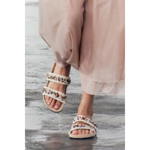 Zara FLAT STRAPPY SANDALS