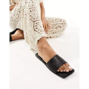 Fig square toe flat sandals in black