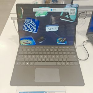 Microsoft Surface Pro 9 Bundle - Intel Evo Platform 12th Gen Intel Core i7-1255U - 2880 x 1920 PixelSense Flow Display - Windows 11