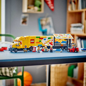 Lego LEGO City Delivery Truck 60440