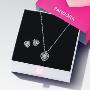 Pandora Sparkling Double Heart Halo Jewelry Gift Set