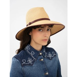 Chloe Marcie hat
