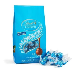 Lindt Sea Salt Milk Chocolate LINDOR Truffles 75-pc Bag (31.7 oz)