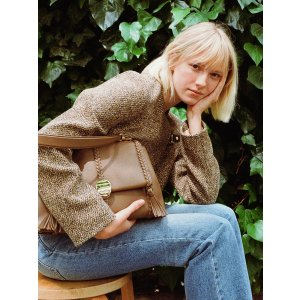 Short fitted jacket